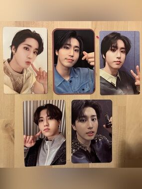 Set of 5 OFFICIAL Han of Stray Kids photocards (Set # 6) Han Jisung